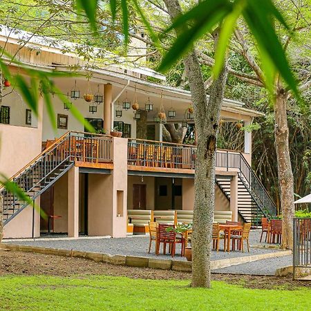 Mbugwe Lodge Arusha Buitenkant foto