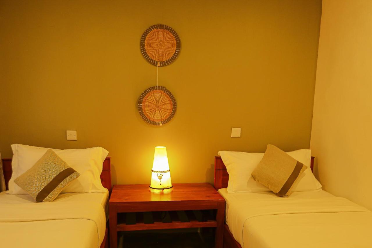 Mbugwe Lodge Arusha Buitenkant foto