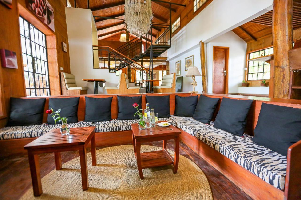 Mbugwe Lodge Arusha Buitenkant foto